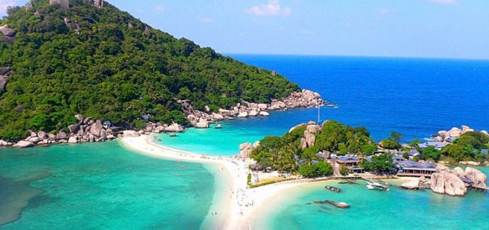The sandbar and turquoise bays of Koh Nang Yuan seen from the viewpoint